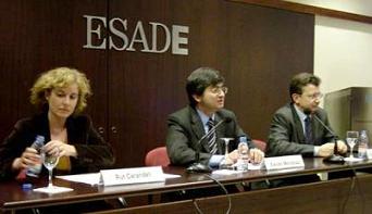 ESADE dóna la benvinguda als alumnes de la segona edició del Màster en Direcció Pública (EMPA) 2004 