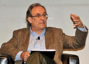 Albert Serra participa en el col·loqui “La crisi en els ajuntaments. Quines mesures han de prendre?”, organitzat per Alcaldes.eu el 30 d’octubre de 2009 a Barcelona