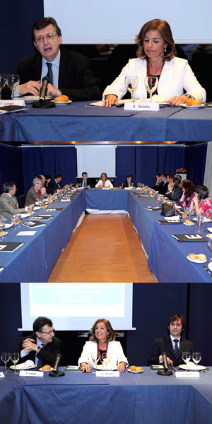 Sopar-col·loqui amb Ana Botella. 